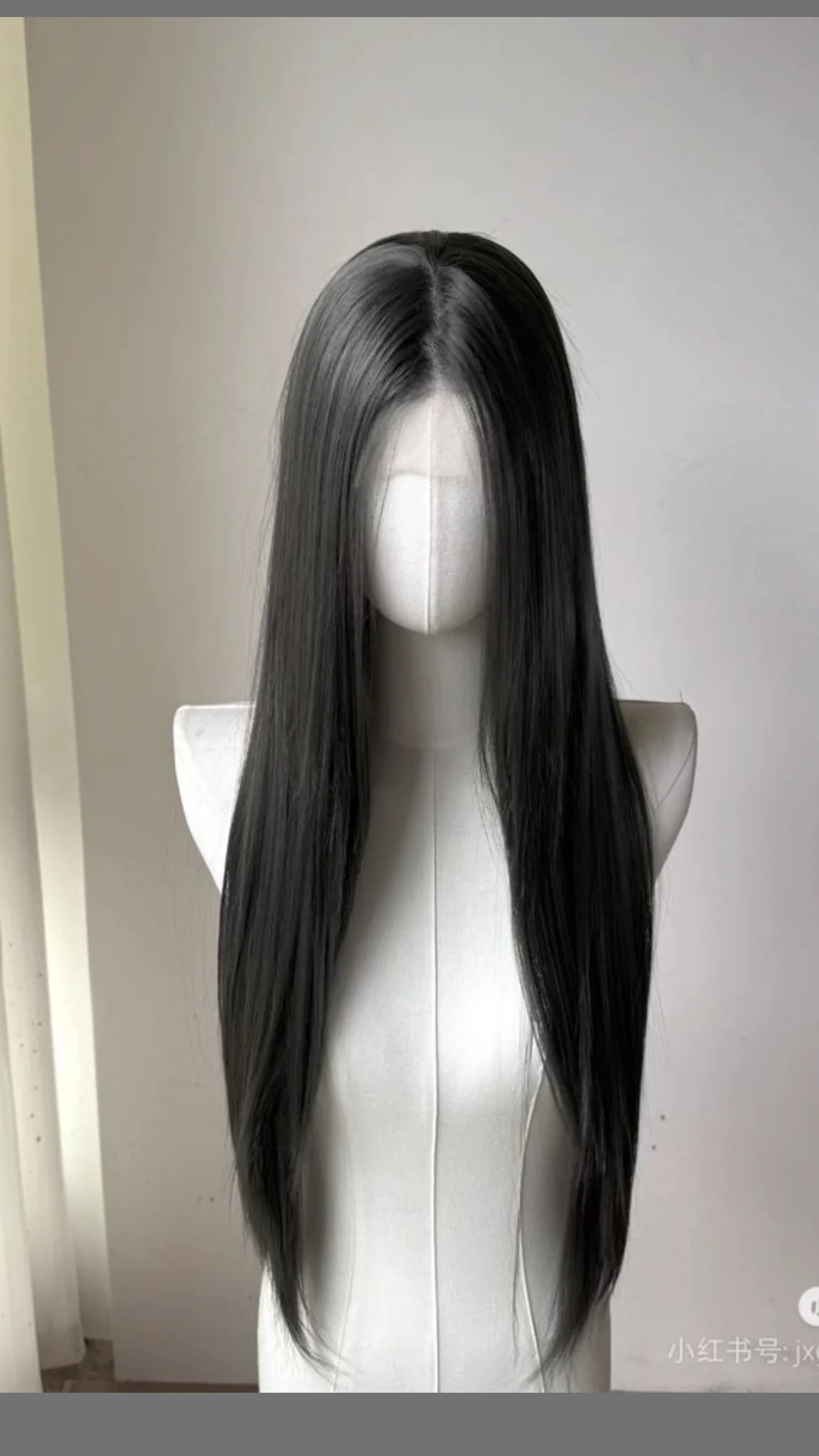 Full crown coverage hair topper by SamaPrivé designed for severe hair loss, restoring natural volume and balanced bio-magnetic field.